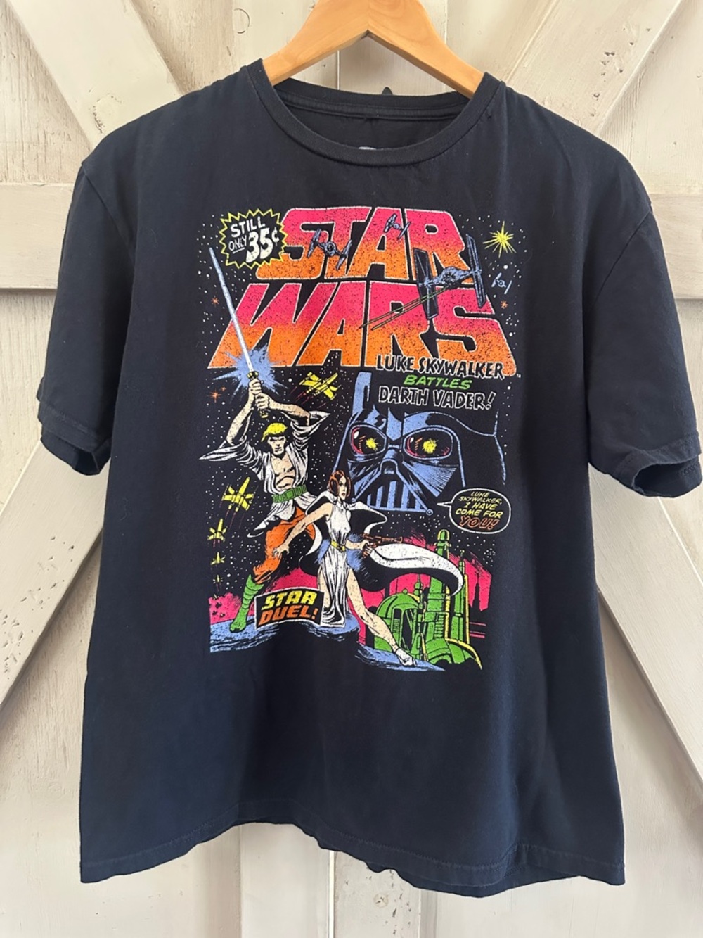Star Wars Graphic Tee Luke Skywalker vs Darth Vader Retro Comic Style Size L